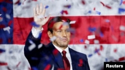 Ron DeSantis, republikanski guverner savezne države Florida u Tampi tokom izborne noći, 8. novembar 2022. 
