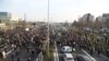 Protestuesit bllokojnë një autostradë në Beograd më 4 dhjetor 2021. 