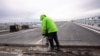 În 2023, România a deschis circulaţiei doar 81 de kilometri de autostradă. Anul acesta autorităţile române promit cel puţin dublu. 