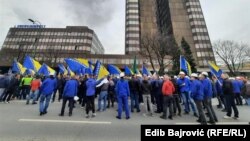 Protest je održan ispred sjedišta Vlade Federacije BiH u Sarajevu, 27. marta 20214.