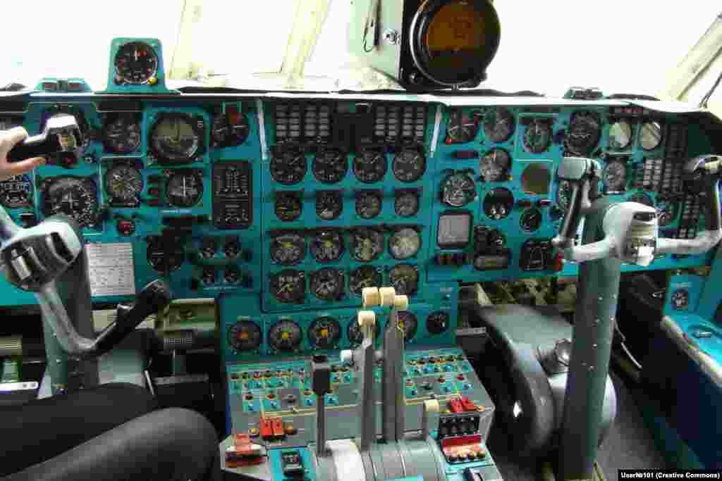 Sistemi komandues i një Il-76, avioni mbi të cilin është ndërtuar infrastruktura e radarit për A-50. Një ekspert ukrainas i aviacionit ka treguar se A-50 ka të ngjarë të jetë rrëzuar nga një raketë Patriot, e prodhuar nga SHBA-ja. Analistë të tjerë besojnë se një rast katastrofik i zjarrit nga mbrojtja ajrore ruse mund të jetë prapa rrëzimit të aeroplanit.