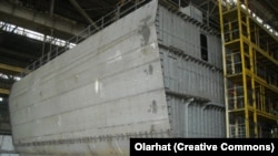 Изграждането на "Владимир Велики" в Миколаив. Снимката е от 2012 г.