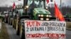 Продолжуваат блокадите на границите и градовите од земјоделците од централна и источна Европа