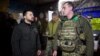 Presidenti i Ukrainës, Volodymyr Zelensky, i viziton forcat ukrainase në Kupianks, 19 shkurt 2024.
