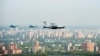Një avion rus me sistemin e paralajmërimit dhe kontrollit të hershëm Beriev A-50, duke fluturuar mbi qendrën e Moskës, në maj të vitit 2019.&nbsp;<br />
<br />
Kievi pretendoi më 15 janar se ushtria e tij rrëzoi një avion gjurmues A-50 mbi Detin Azov. Zëdhënësi i Kremlinit, Dmitry Peskov, tha se ai nuk kishte &quot;asnjë informacion&quot; për sulmin nga Ukraina ndaj aeroplanit. Ai i drejtoi gazetarët rusë te Ministria e Mbrojtjes, e cila nuk është deklaruar në lidhje me pretendimin.