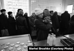 Coadă la lapte, Minsk, 1991