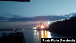 Rusia e sulmoi portin e Ukrainës vetëm 200 metra larg kufirit rumun.