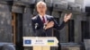 Sekretari i Përgjithshëm i NATO-s, gjenerali Jens Stoltenberg, gjatë vizitës në Ukrainë. 