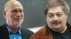 "Дело писателей". Рунет обсуждает приговор Акунину и розыск Быкова