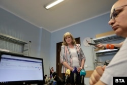 Случайното разпределение на преписката беше извършено в присъствието на Лада Паунова, зам.-председател на ВКС, и на журналисти