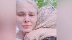 Policja ukrainase ribashkohet me nënën pas dy vjetësh në robëri