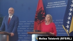 Borjana Krishto, kryetare e Këshillit të Ministrave të Bosnjë e hercegovinës, dhe Edi Rama, kryeministër i Shqipërisë, pas takimit në Sarajevë, 7 korrik 2023.