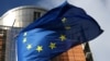 Zastava Evropske unije vijori se ispred sjedišta Evropske komisije, u Briselu, Belgija, 1. februara 2023.