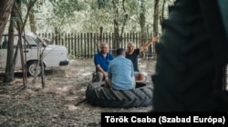 Börcsök István a tanyája körül szinte az összes földjét elvesztette; az önkormányzat kisajátította
