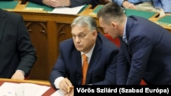 Orbán Viktor és Rogán Antal a parlamentben 2024. június 10-én