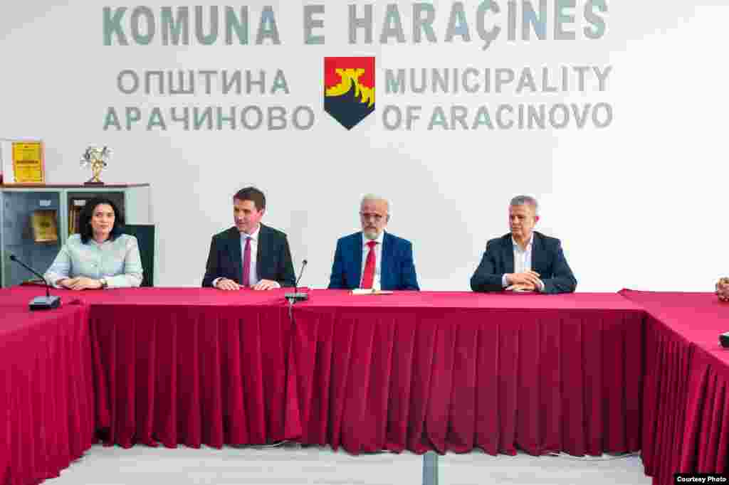 Техничкиот премиер Талат Џафери на средба со градоначалникот на општина Арачиново&nbsp;