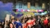 Gjeorgjianët protestojnë kundër projektligjit për "agjentët e huaj", Tbilisi 25 prill 2024.