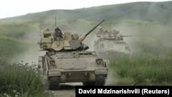 Automjetet luftarake të këmbësorisë Bradley.