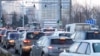 Traficul de pe strada Ciuflea din Chișinău în dimineața zilei de marți, 30 ianuarie, în jurul orei 7:30.
