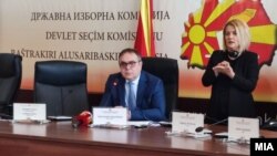 Александар Даштевски - претседател на Државната изборна комисија (ДИК) .