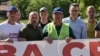 Drejtori i Zyrës për Kosovën në Qeverinë e Serbisë, Petar Petkoviq, dhe nënkryetari Listës Serbe, Milan Radojçiq, takuan më 22 maj në qytetin serb Ljig, një grup serbësh nga Leposaviqi dhe Mitrovica e Veriut që po ecin këmbë për në Beograd për të marrë pjesë në tubimin e 26 majit