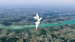 „Balaton-bitorlás folyik” – a vízügy elkezdte lebontani az illegális stégeket