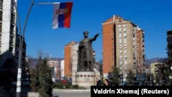 Pamje nga qendra e qytetit të Mitrovicës së Veriut, komunë me shumicë serbe.