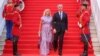 Presidenti i Malit të Zi, Millo Gjukanoviq, dhe bashkëshortja e tij, Llidija, gjatë një ngjarjeje të organizuar për Ditën Kombëtare më 12 korrik 2022.