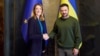 Зеленський обговорив із Мецолою євроінтеграцію та російські активи