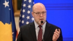 Ish-ambasadori i Shteteve të Bashkuara në Kosovë, Jeffrey Hovenier.