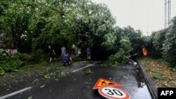 Во целиот град има голем број повредени од кои некои се многу тешко. (Фото: Загреб, 19.07.2023). 