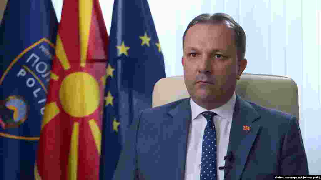 СЕВЕРНА МАКЕДОНИЈА - Безбедноста на граѓаните не е загрозена, а полициските служби се постојано на терен, не само во моментов, туку во континуитет,одговори министерот за внатрешни работи, Оливер Спасовски на прашањето дали граѓаните се безбедни по вчершаното пукање во Ист Гејт молот.