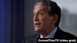 James Rubin. Fotografi nga arkivi. 