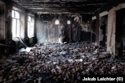 Klasa e njëjtë e shkollës e rrënuar plotësisht pas sulmit rus, mars 2023.
