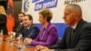 Kryeministri i Kosovës, Albin Kurti (i dyti nga e majta) gjatë një takimi në Prishtinë më 29 maj me liderët e Partisë për Veprim Demokratik nga Lugina.