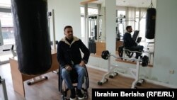 Bedri Kadriaj, 39 vjeç në dhomën e ushtrime, Handikos.