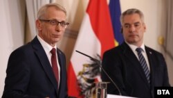 Премиерът на България Николай Денков и канцлерът на Австрия Карл Нехамер
