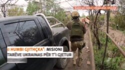 “Ai humbi gjithçka”: Misioni i ushtarëve ukrainas për t’i gjetur fotoalbumet e një gjyshi 