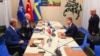 Shefi i NATO-s, Jens Stoltenberg, gjatë një takimi me presidentin turk, Recep Tayyip Erdogan, dhe kryeministrin suedez, Ulf Kristersson, në Vilnius, Lituani, më 10 korrik 2023.