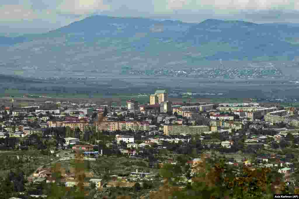Xankendi Zyra presidenciale e Azerbajxhanit tha se Bakuja kishte paraqitur një plan për &quot;riintegrimin&quot; e armenëve etnikë në rajon, duke vënë në dukje se &quot;barazia e të drejtave dhe lirive, përfshirë sigurinë, është e garantuar për të gjithë, pavarësisht nga përkatësia e tyre etnike, fetare apo gjuhësore&quot;.