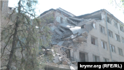 Оштетена зграда во руски напад врз Миколајев 