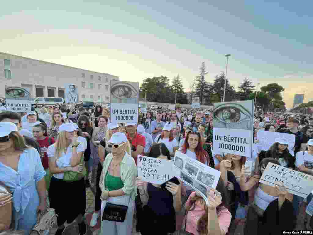 Protesta në Tiranë&nbsp;është​​​​​​​ mbajtur në&nbsp;Sheshin Skënderbej.