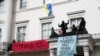 Сквотери го зазедоа замокот од 65 милиони долари на Дерипаска во Лондон