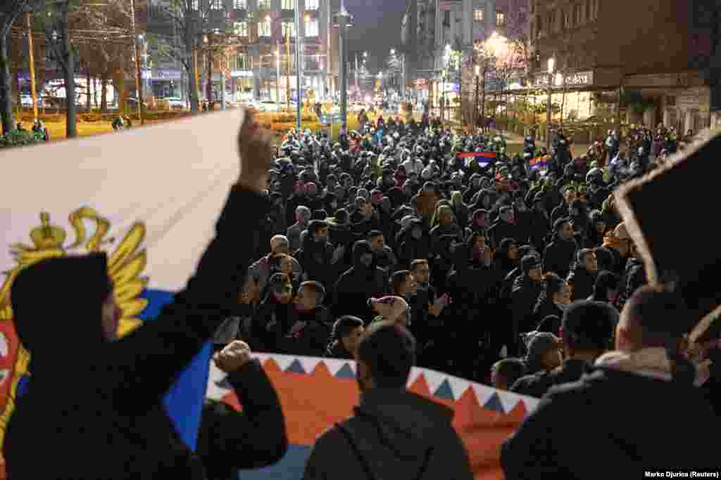 Protestat u nxitën nga arrestimi i policit serb të Kosovës, Dejan Pantiq, i cili ishte pjesë e dorëheqjeve në masë të serbëve, të cilët pohuan se Kosova ka shkelur marrëveshjet e ndërmjetësuara nga Bashkimi Evropian.