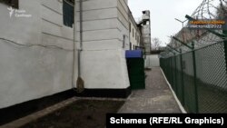 Az orosz megszállás alatt a herszoni börtönben a foglyok többször kimeszelték vagy lefestették ugyanazokat a területeket vagy tárgyakat, hogy megkapják a jogot, hogy hazatelefonálhassanak – mondta egy volt fogoly