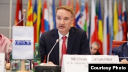 Ambasadorul OSCE Michael Carpenter a declarat că Rusia s-ar putea folosi de înscenare pentru a justifica alte atacuri împotriva navelor civile în Marea Neagră. (foto arhivă)