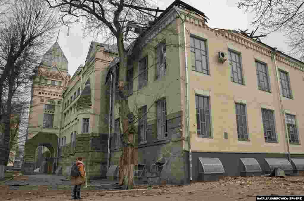 Az 1910&ndash;1913 között épült Korolenko Csernyihivi Egyetemi Könyvtár egy orosz támadásban szenvedett károkat
