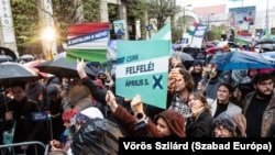 Koalicone snage okonale su izbornu kampanju za mađarske parlamentarne izbore skupom u Budimpešti 2. aprila 2022.