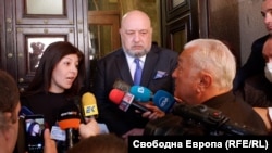 Севдалина Арнаудова, спортният министър Красен Кралев и журналистът Сашо Диков
