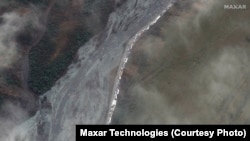 A Maxar satellite image shows a huge traffic jam near the Russia border with Georgia on September 25.